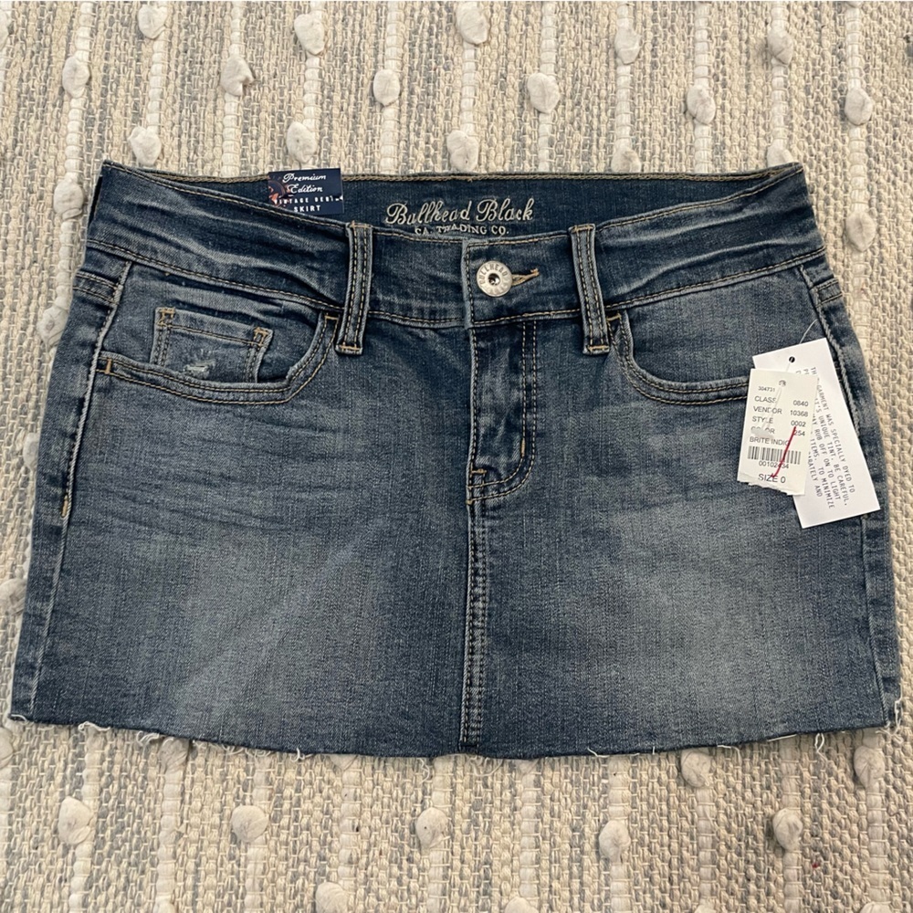 NWT Bullhead Black Women’s Jean Mini Skirt Size 0 10 Inch Length Denim Skirt